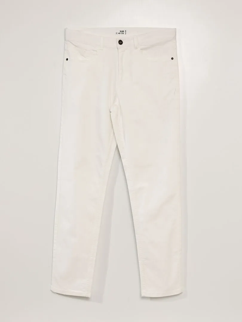 VAQUERO SLIM CON 5 BOLSILLOS L32  BLANCO